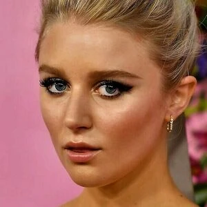 Julia Schlaepfer