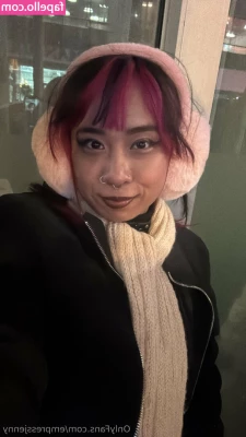 empressjenny - Going live you don’t want to miss this in five minutes @nattie.lynx