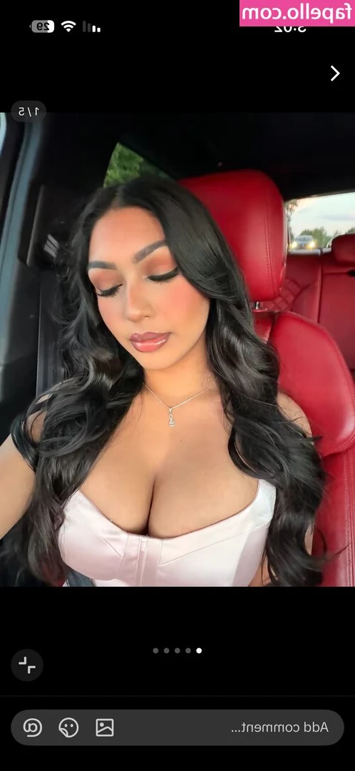 mahrinariannaa - As always, I'm on my knees, in front of my fans, with my ass open and