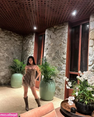 Jade Hallyday [ jade-hallyday ] - Last chance    https onlyfans com 257553926 twoexposed