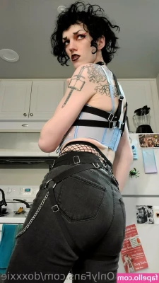 doxxxie - Tell me your wildest fantasy