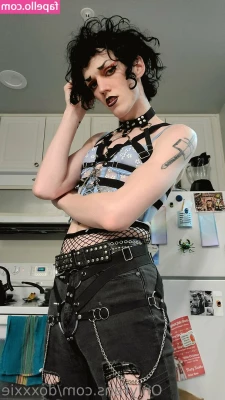 doxxxie - Pretty please, with a cherry on top 🍒🥹