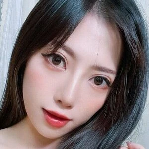 Momo_Rose