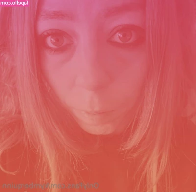 kymberquinn - This cutie  kitty_sasha knows how to please you with the help of