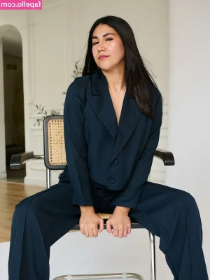 Neirud Sanchez [ neirud-sanchez ] - You can see from my face that I'm a passive slut who likes to suck