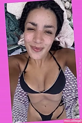Tessniem Kadiri [ tessniem-kadiri ] - Kiss me in my DM! 😘
