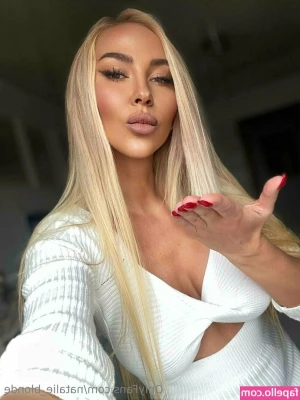 natalie_blonde [ natalie-blonde ] - Should I take this off? 👀