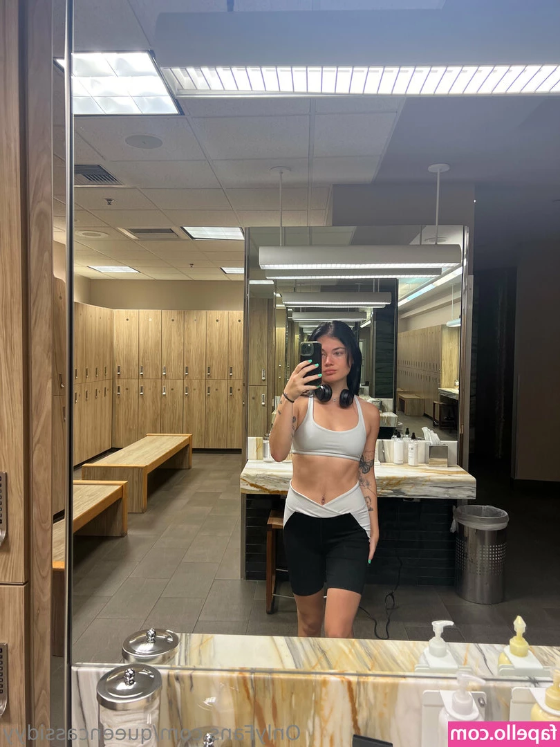 queencassidyy [ queencassidyy-1 ] - I want you to be HARDDD 😈🍆💦