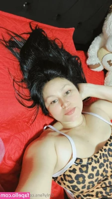 estrellita83 - Booty booty booty booty rocking everywhere  ass shot with a little