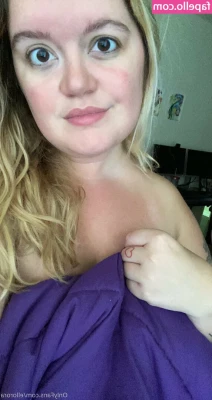 ellorora - Making you horny and making you smile are my two favorite things