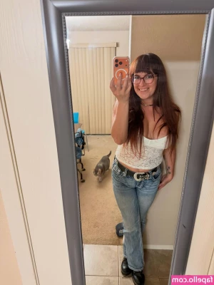 AndreaOfATX - Ojalá fueras tú quien lame mis pies🦶🥵🥵