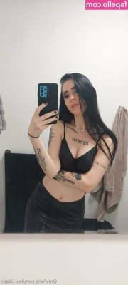 lexi_blacc [ lexi-blacc ] - rate my look? 💘✨ i hope you all are enjoying my content &