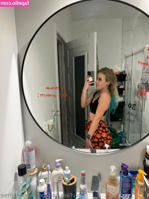 beccablows_free [ beccablows-free ] - Time for another mirror selfie in my favourite bikini