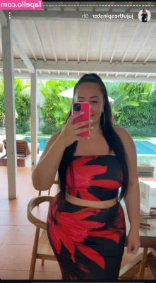 jujuthespinster - Tomorow night I’m going to try go on live for the first time 😈