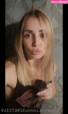 countryblond - titty pics at the tattoo shop  lt 3
