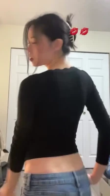 naomilau18 - Describe my ass in one word 😈 Descreva minha bunda em uma palavra