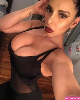 Tehmeena Afzal [ tehmeena-afzal ] - I shoot big