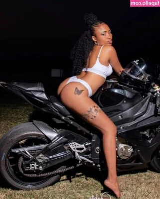 Inno_xx [ inno-xx ] - Hihi welcome to Babyghouli’s OF! I will offer paid dick rating,