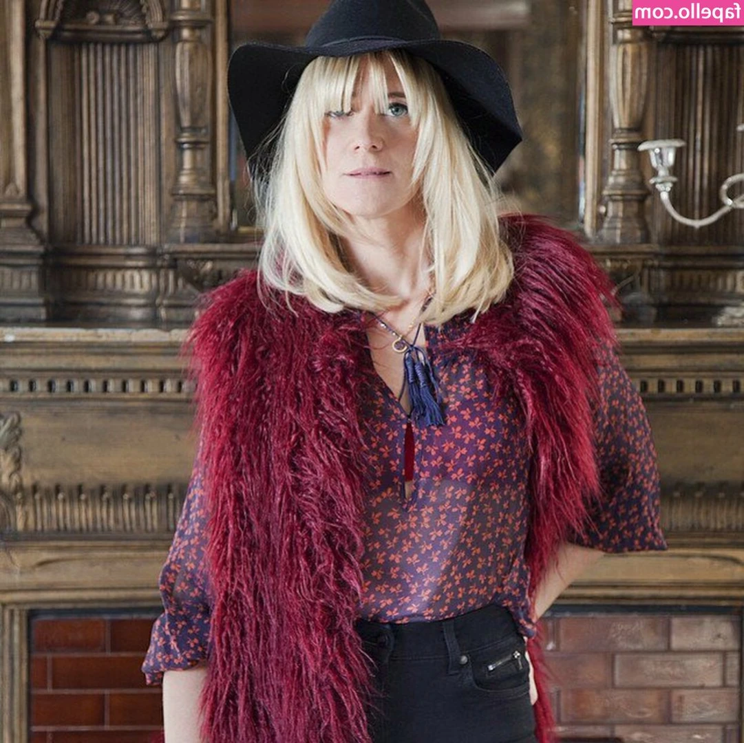 Edith Bowman Dj [ edith-bowman-dj ] - Hey guys sorry I haven’t posted all that much this week I’ve had