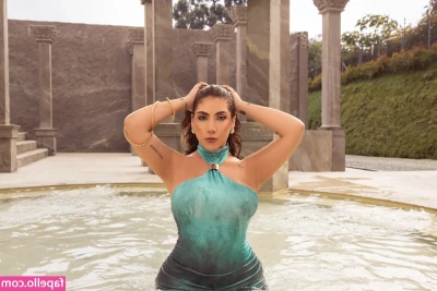Alessiadicarloo - Damn i love these slomo shots they are mesmerizing 😵‍💫 when