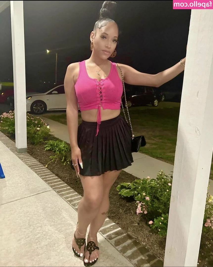 prettyyonna_28 [ prettyyonna-28 ] - So smooth 😈