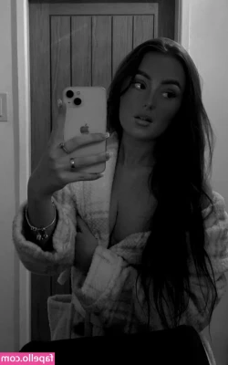 IZZY_22 [ izzy-22 ] - Nerdy and Horny.