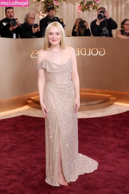 Dakota Fanning [ dakota-fanning-1 ] - First part got interrupted