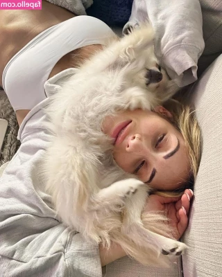 Carmella - Good morning! Rise & cum 😈