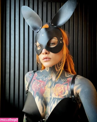 Lena Scissorhands [ lena-scissorhands-1 ] - Unlock this post to see my pretty pink lips spread wide and my