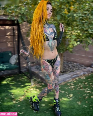 Lena Scissorhands [ lena-scissorhands-1 ] - Flashing on the lake