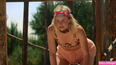 Kimberley Crossman [ kimberley-crossman ] - Smooth pussy!