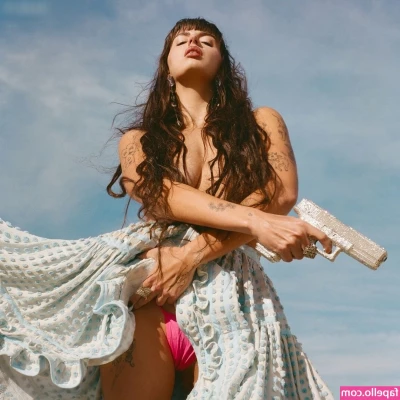 Rebecca Black [ rebecca-black ] - Giantess V0RE   You tiny man has been discovered by a huge giantess