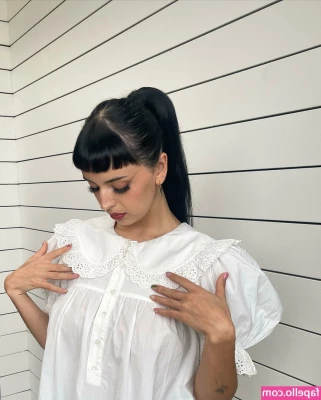 Rebecca Black [ rebecca-black ] - Good Mauding from lil ol Maud 💋 Up and at em getting ready for