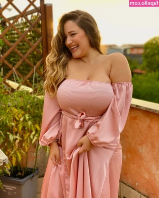 Martina Tomasso [ martina-tomasso ] - Getting my ass eaten is the perfect warm up for anal 💋
