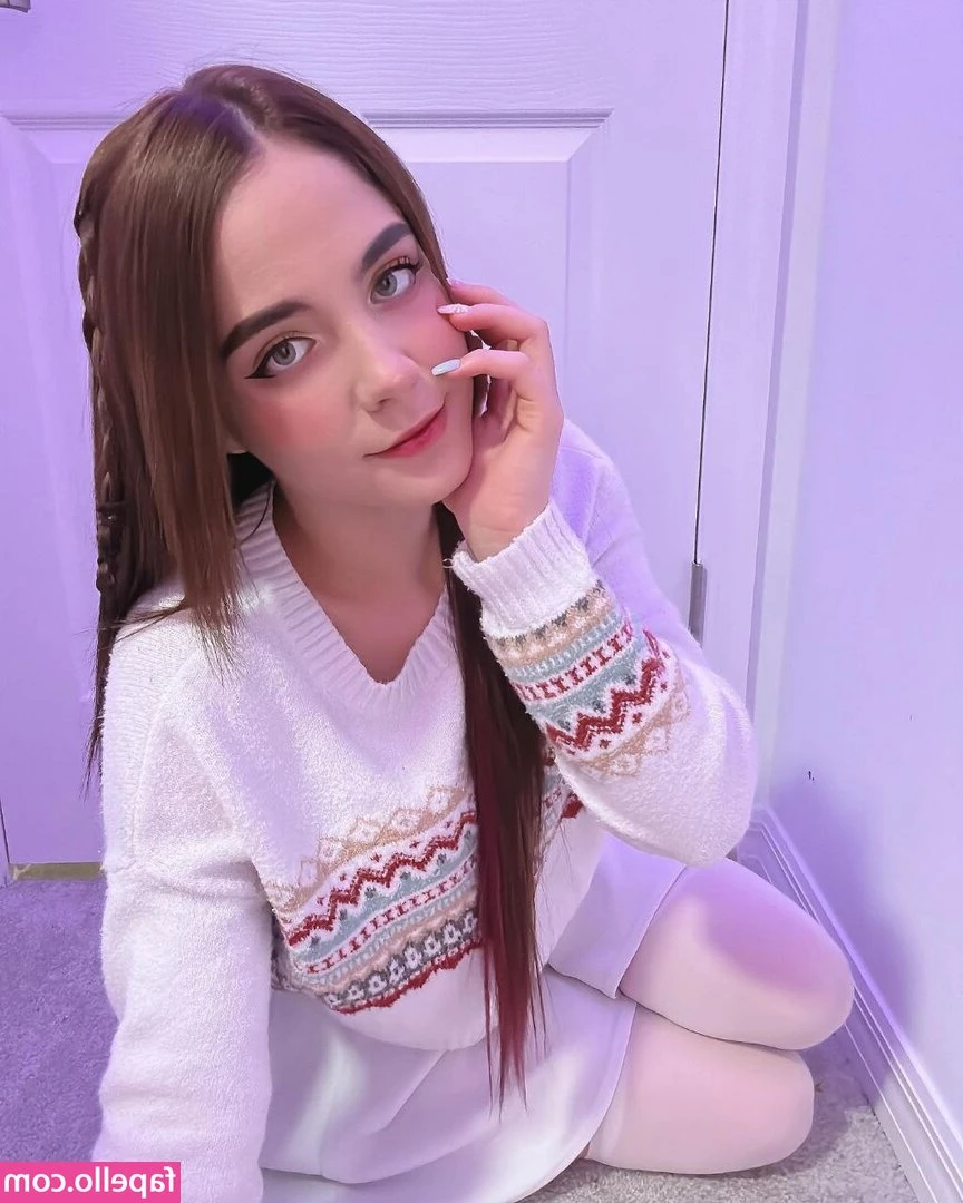Staryuuki - Eating another massive load in the bathroom at work