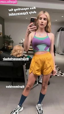 Emma Roberts [ emma-roberts ] - How much do you love my thighs         Cuánto amas mis piernas