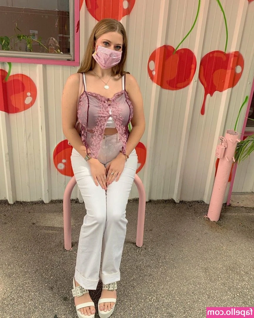 Ruby P [ ruby-p ] - Chel wants something that you’ve got 😏🍆