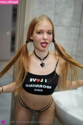 selena_girl [ selena-girl-1 ] - Any plans for the weekend ??? Keep checking your inbox if you need