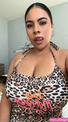ariasinsxxx - I'll make you want to lick your phone 👅📲