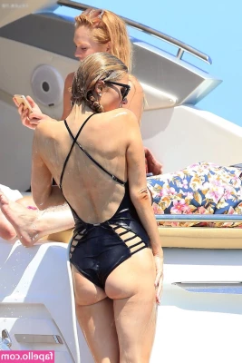 Paris Hilton [ paris-hilton ] - The vid clip I promised earlier- An extended teaser  4 subscribers