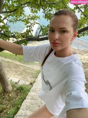 noellemesmer - Should I make a private snapchat     Would be included with OF or