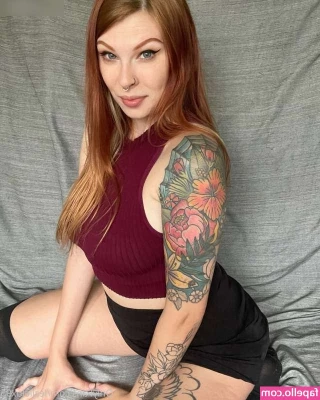 leslielux95 [ leslielux95-2 ] - Gerade noch schnell ne Solo Nummer gemacht  Wer kommt ablecken