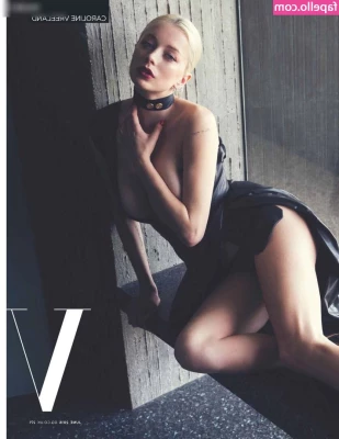 Caroline Vreeland [ caroline-vreeland ] - Hi to all my favourite supporters  All the 24 hr pics are now up  