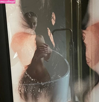 Caroline Vreeland [ caroline-vreeland ] - Wanna see how a bad girl be punished ? 🔞🔥 Hear me cry, when my