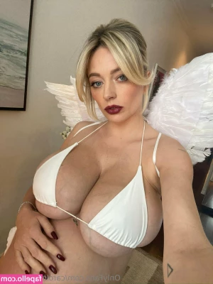 Caroline Vreeland [ caroline-vreeland ] - Finally home and finally time to catch some sun