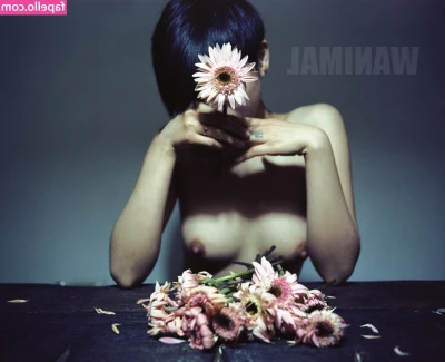 Wanimal Models [ wanimal-models ] - Posing cute for 𝓕𝓻𝓮𝓪𝓴𝔂 𝓕𝓻𝓲𝓭𝓪𝔂