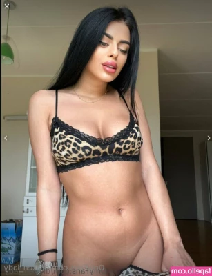 draken_lady [ draken-lady ] - Mmmm is that a ButtPlug hiding between my ass cheeks   I ve