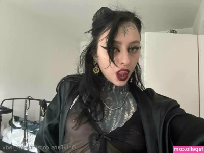 draken_lady [ draken-lady ] - 🍒I love pulling them out for my subscribers every single day