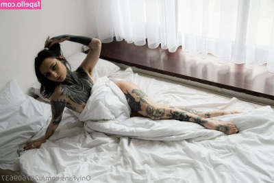 draken_lady [ draken-lady ] - Being home has had me do alot of yoga lately😌
