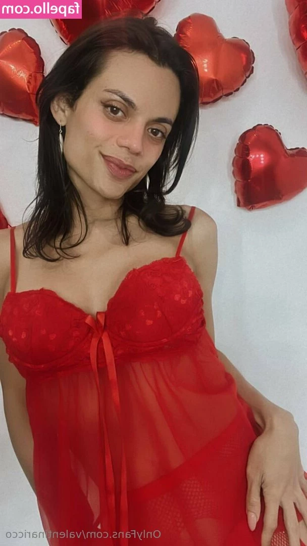 valentinaricco - I love to play with my boobs